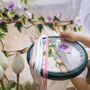 Rèm thêu tay hoa bìm bịp - Rèm cao cấp