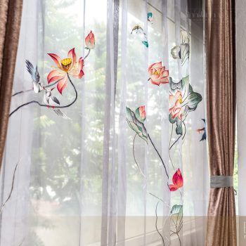 Mẫu rèm thêu sen: Dạ khúc sen - Rèm cao cấp