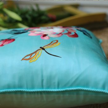 Gối thêu hoa cúc - Gối sofa cao cấp