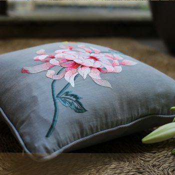 Gối thêu hoa cúc - Gối sofa cao cấp
