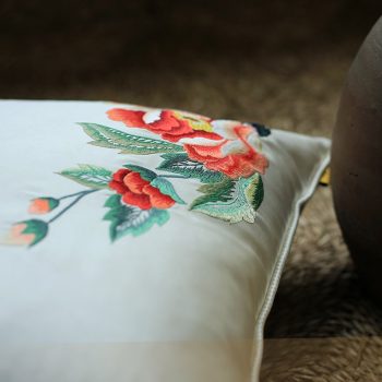 Gối thêu hoa mẫu đơn - Gối sofa cao cấp