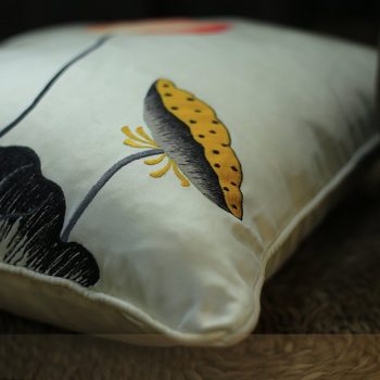 Gối thêu hoa sen - Gối thêu cao cấp