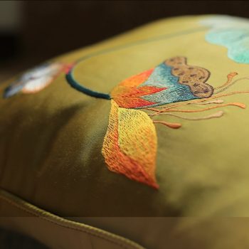 Gối thêu hoa sen - Gối thêu tay cao cấp