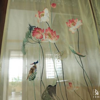 rèm phòng thờ thêu sen