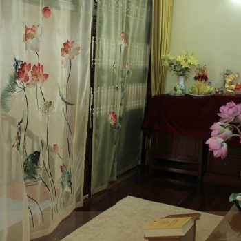 rèm phòng thờ thêu sen