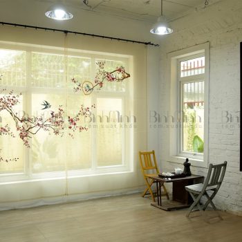 Rèm thêu hoa đào