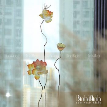 Rèm thêu tay: Vũ khúc sen