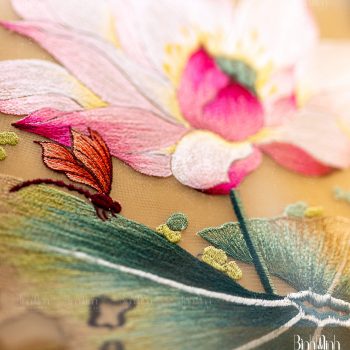 Tranh thêu hoa sen - Tranh thêu tay cao cấp Bình Minh