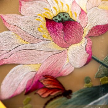 Tranh thêu hoa sen - Tranh thêu tay cao cấp Bình Minh