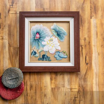 Nét đẹp ý nghĩa của tranh thêu hoa sen trong văn hoá Việt