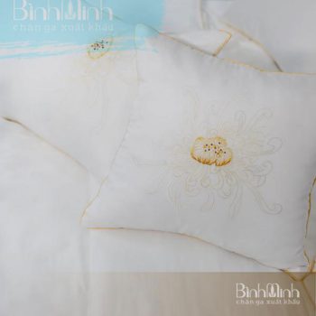 Bộ chăn ga gối thêu hoa cúc