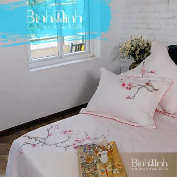 Bộ chăn ga gối thêu tay hoa đào