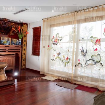 Mẫu rèm phòng thờ thêu Vườn Sen