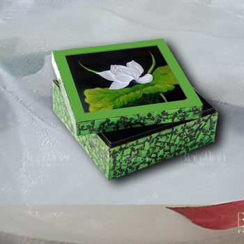 Hộp gỗ sơn mài tranh thêu Sen – HSM09