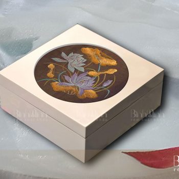 Hộp gỗ sơn mài tranh thêu Sen – HSM11