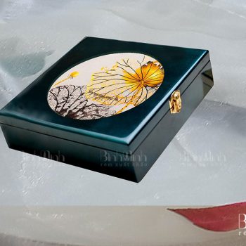 Hộp gỗ sơn mài tranh thêu Sen – HSM12