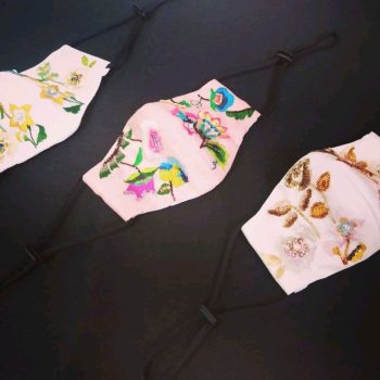 Khẩu trang thêu họa tiết